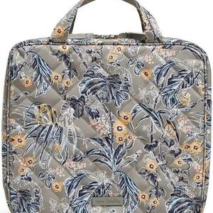 Vera Bradley zip hanging organizer rain forest tote